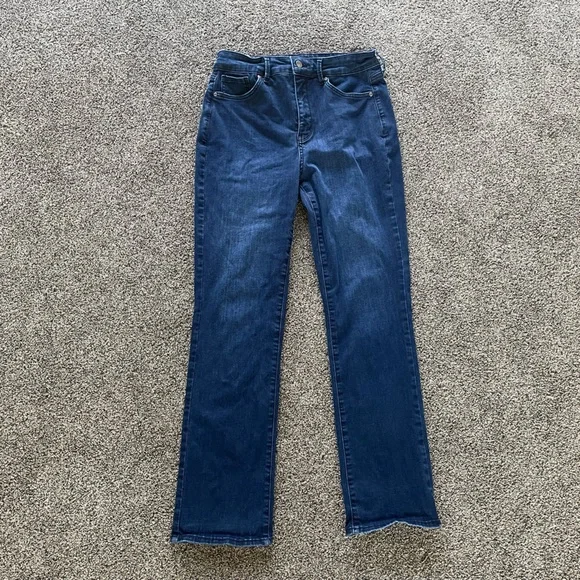 NYDJ Curve Shaper Marilyn Straight Jeans in Underground Wash, Size 8 - Picture 3 of 14